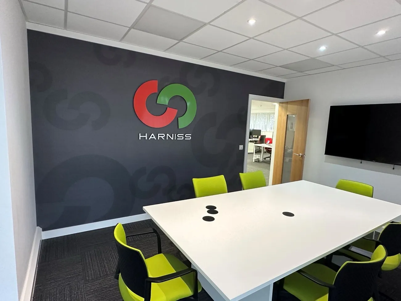 FEATURED // PRINTED FEATURE WALL · WALL GRAPHICS